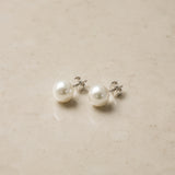 PENDIENTES CON PERLA ESFERICA