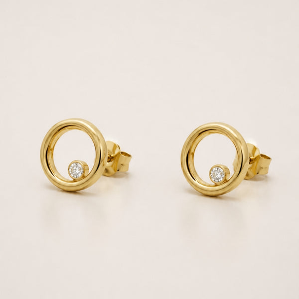 Circle Earrings with Diamond