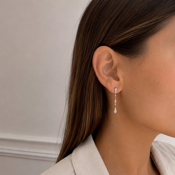 PENDIENTES LARGOS DE GOTA CON DIAMANTES