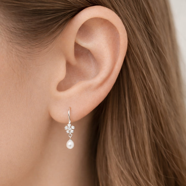 PENDIENTES CON PERLA Y DIAMANTES MACIE