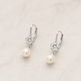 BRINCOS COM PÉROLA E DIAMANTES MACIE