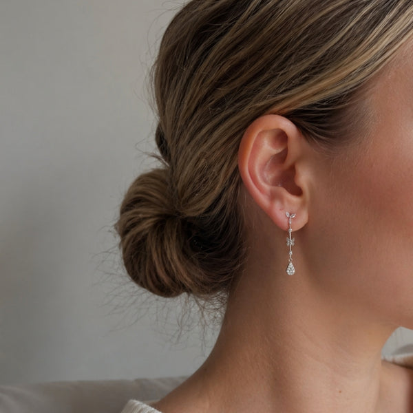 PENDIENTES LARGOS HOJAS Y MARIPOSAS CON DIAMANTES DORIT