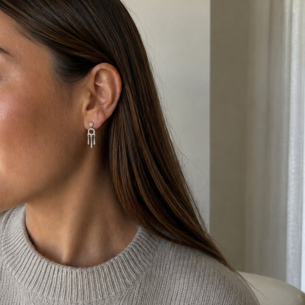 PENDIENTES CON CIRCULO Y TIRAS DE DIAMANTES