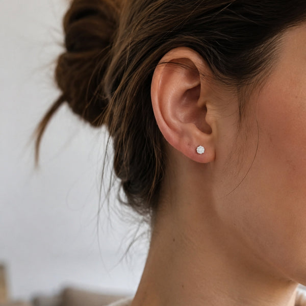 PENDIENTES BORDE ONDULADO CON DIAMANTES