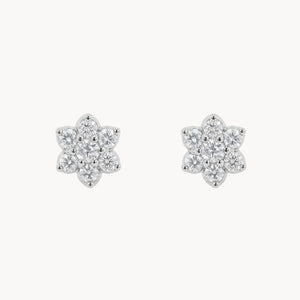 Flower-shaped earrings with diamonds