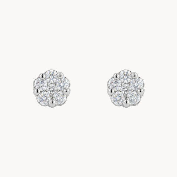 BRINCOS COM CONTORNO DE PÉROLAS E DIAMANTES