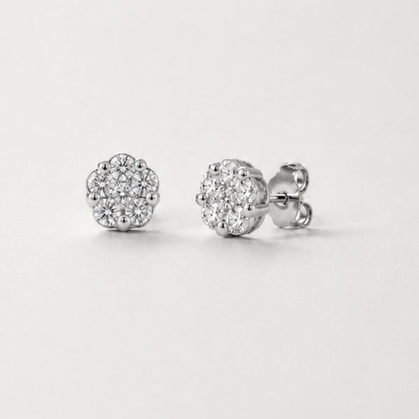 BRINCOS COM CONTORNO DE PÉROLAS E DIAMANTES