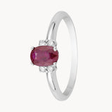 ANILLO RUBI OVAL CON DIAMANTES EN LINEA