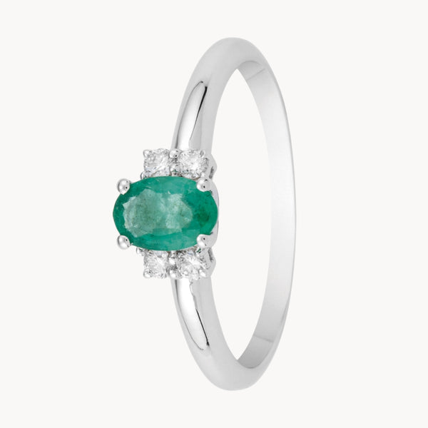 ANILLO ESMERALDA OVAL CON DIAMANTES EN LINEA