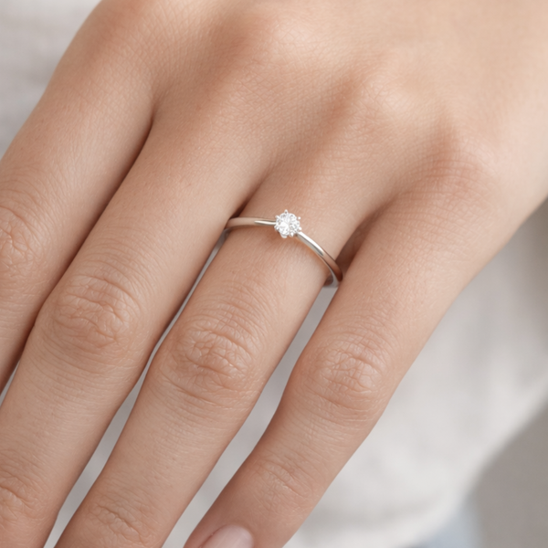 ANILLO SOLITARIO CON DIAMANTE 0.20 QUILATES AMBER