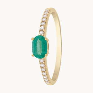 ANILLO ESMERALDA OVAL HORIZONTAL Y DIAMANTES