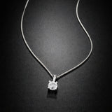 COLGANTE CON DIAMANTE GARRAS 0.15 QUILATES PUNTO DE LUZ