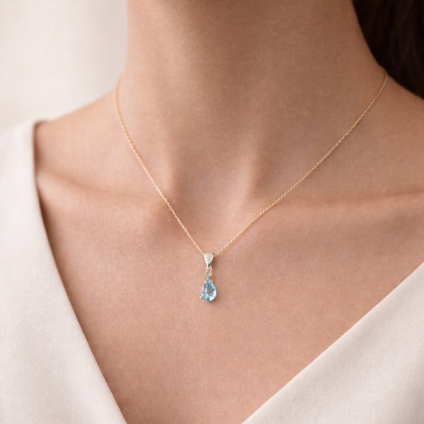 OLENA AQUAMARINE AND DIAMOND PENDANT