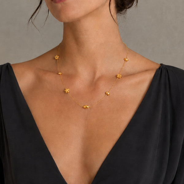 Sioned Flower and Oval Necklace