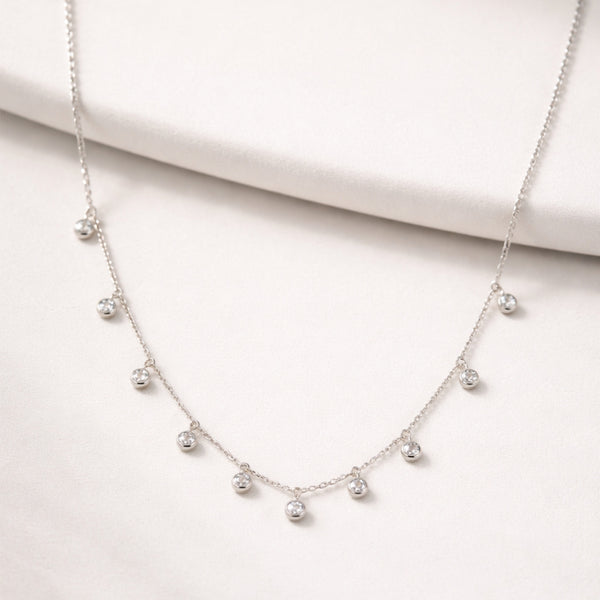 COLLAR CON CIRCONITAS EN CHATON LUVENIA