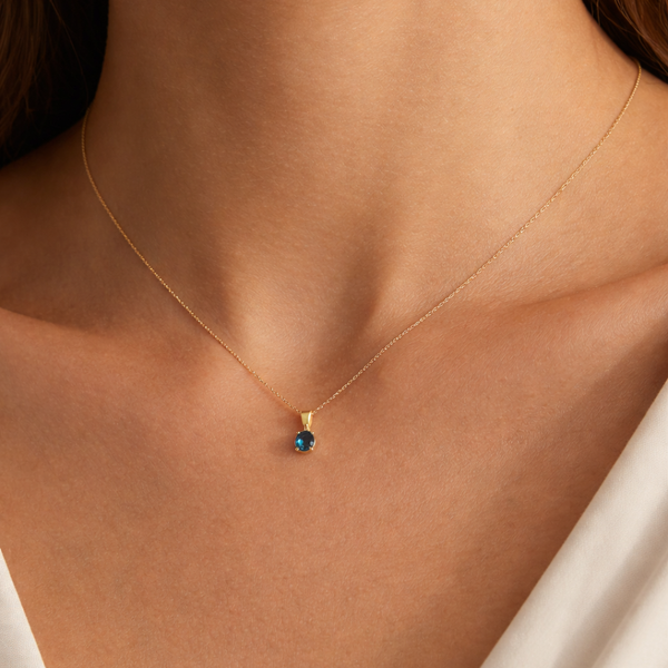 Pendant with Toini Sapphire
