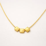 COLAR TRÊS CUBOS LISO