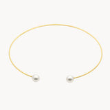 COLAR SEMIRRÍGIDO COM PÉROLAS ELMINA