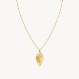 COLGANTE CHAPA CON DIAMANTES Y CRUZ