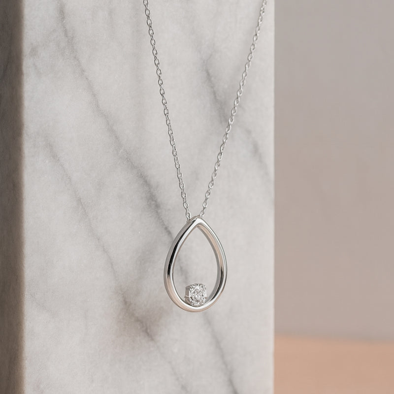 COLGANTE GOTA CON DIAMANTE CARYS