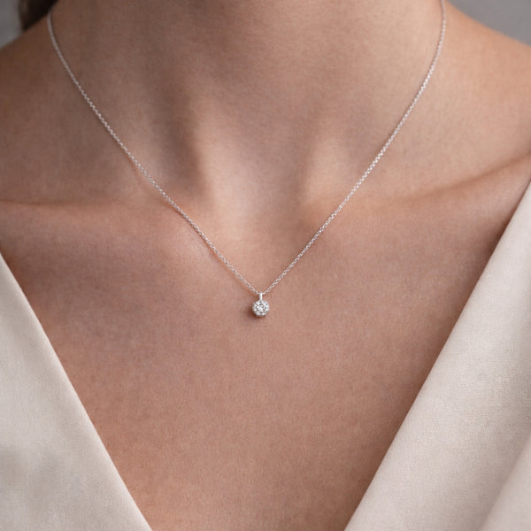 COLGANTE CON DIAMANTES SUMATI