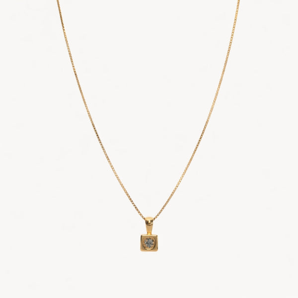 COLGANTE CUADRADO CON DIAMANTE MOLLIE