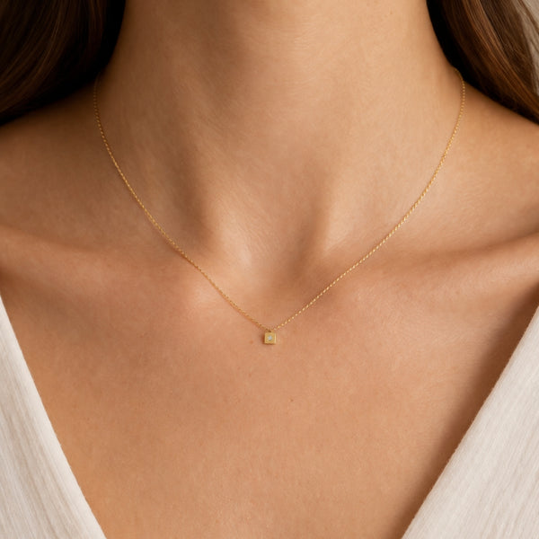 COLAR COM DIAMANTE TAMAYA