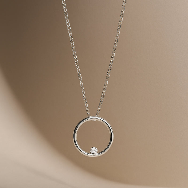 COLGANTE CIRCULO CON DIAMANTE CLARISE