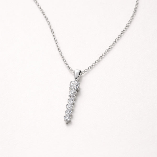 COLGANTE CON DIAMANTES LILOU