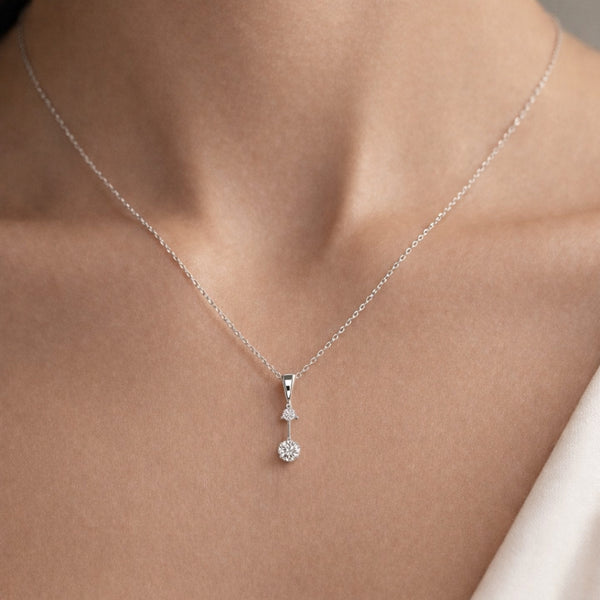 COLGANTE CON DIAMANTES ATARA