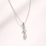 COLGANTE CON DIAMANTES LIZZIE