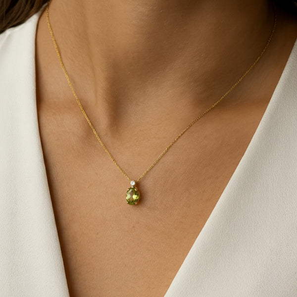 COLGANTE OLIVINO Y DIAMANTE PIEDRA DE CUMPLEAÑOS AGOSTO