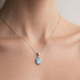 COLGANTE AGUAMARINA Y DIAMANTES ESSIE