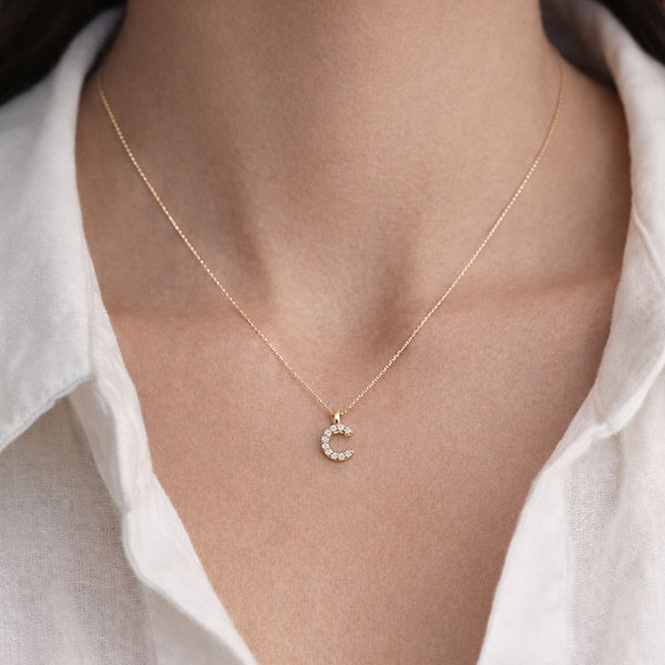 COLGANTE INICIAL CON DIAMANTES