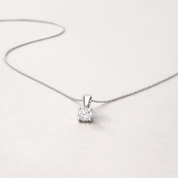 COLGANTE DIAMANTE GARRAS 0.13 QUILATES MICHELLE