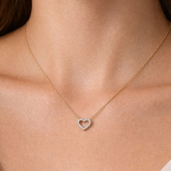 COLLAR CORAZON CON DIAMANTES SANDIE