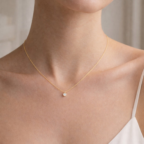 COLGANTE DIAMANTE GARRAS 0.10 QUILATES MICHELLE