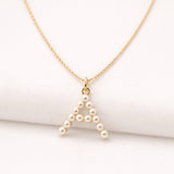 COLGANTE INICIAL A CON PERLAS