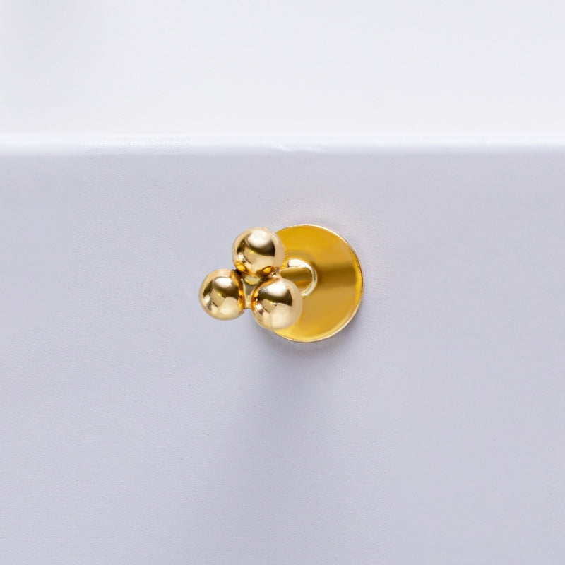 SHANI SMOOTH BALLS PYRAMID EAR PIERCING