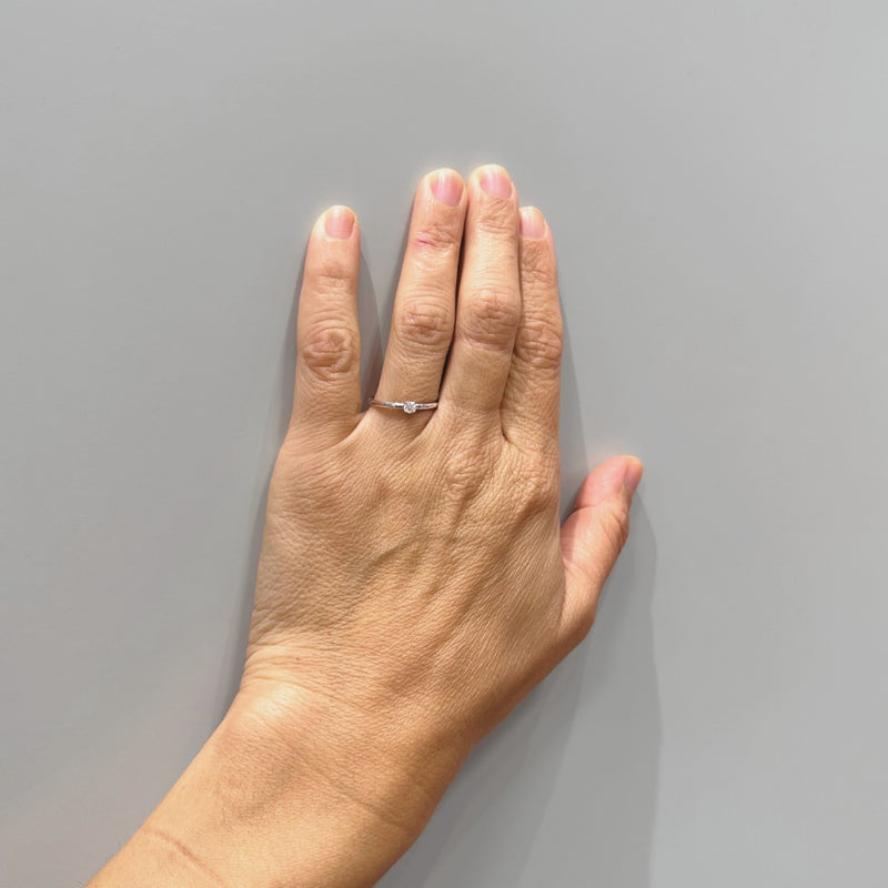 ANILLO SOLITARIO CON DIAMANTE 0.10 QUILATES NEFELI