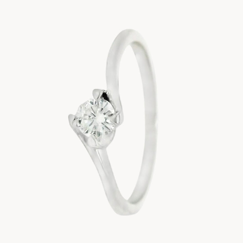 ANILLO SOLITARIO CON DIAMANTE 0.10 QUILATES GARNET