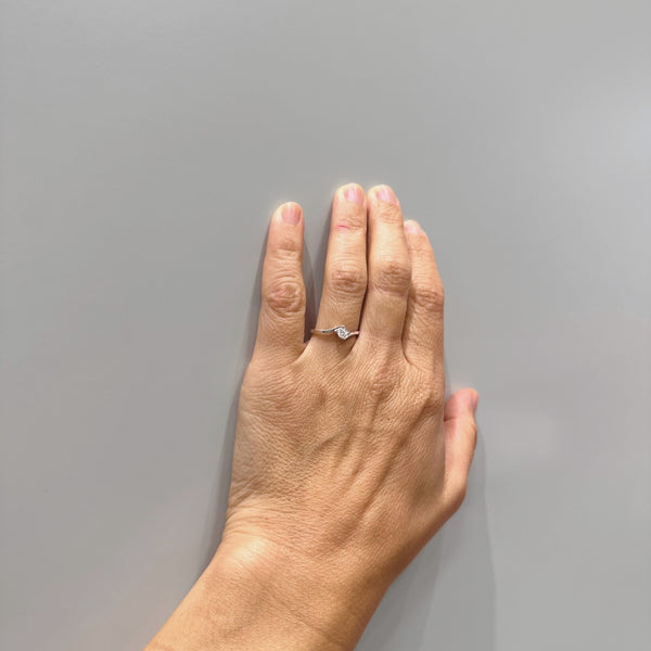 ANILLO SOLITARIO CON DIAMANTE 0.10 QUILATES GARNET