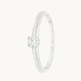 ANILLO SOLITARIO CUATRO GARRAS CON DIAMANTE 0.13 QUILATES LESLIE