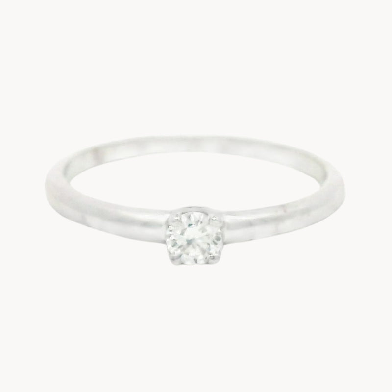 ANILLO SOLITARIO CUATRO GARRAS CON DIAMANTE 0.13 QUILATES LESLIE