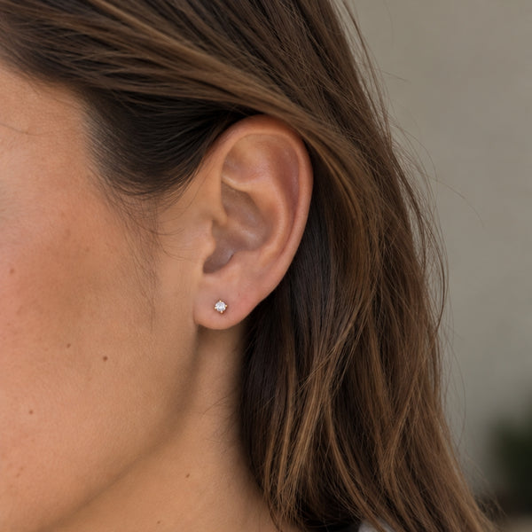 PINK CUBIC ZIRCONIA SIX-PRONG PIERCING