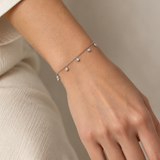 PULSERA CON CIRCONITAS EN CHATON COLGANTES