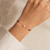 PULSERA MACRAME MARRON CADENA CON PERLA