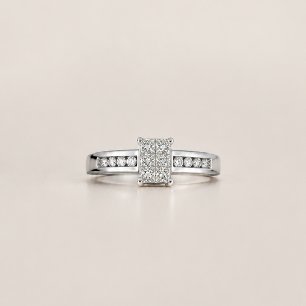 ANILLO CON DIAMANTES PRINCESA Y CARRIL