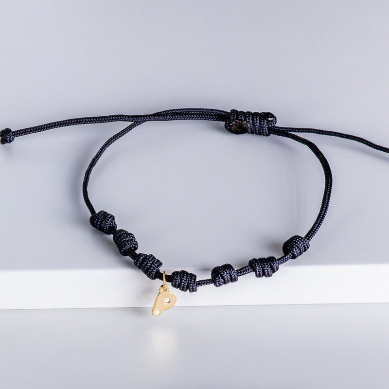 BRACELET INITIAL EN MACRAMÉ AVEC DIAMANT
