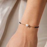 PULSEIRA MACRAMÉ PRETA COM CORRENTE, DIAMANTE E PÉROLA